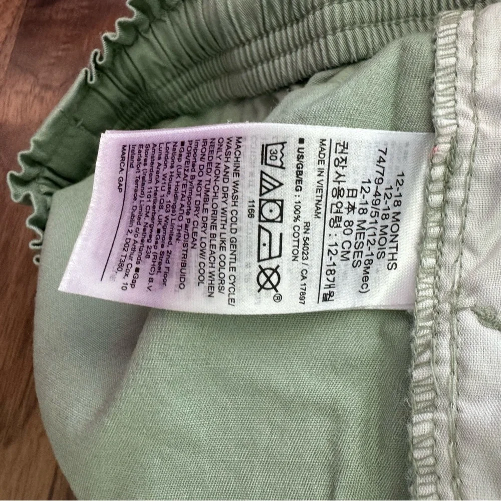Baby Gap Girls Olive Green Ruffle Shorts 12-18M